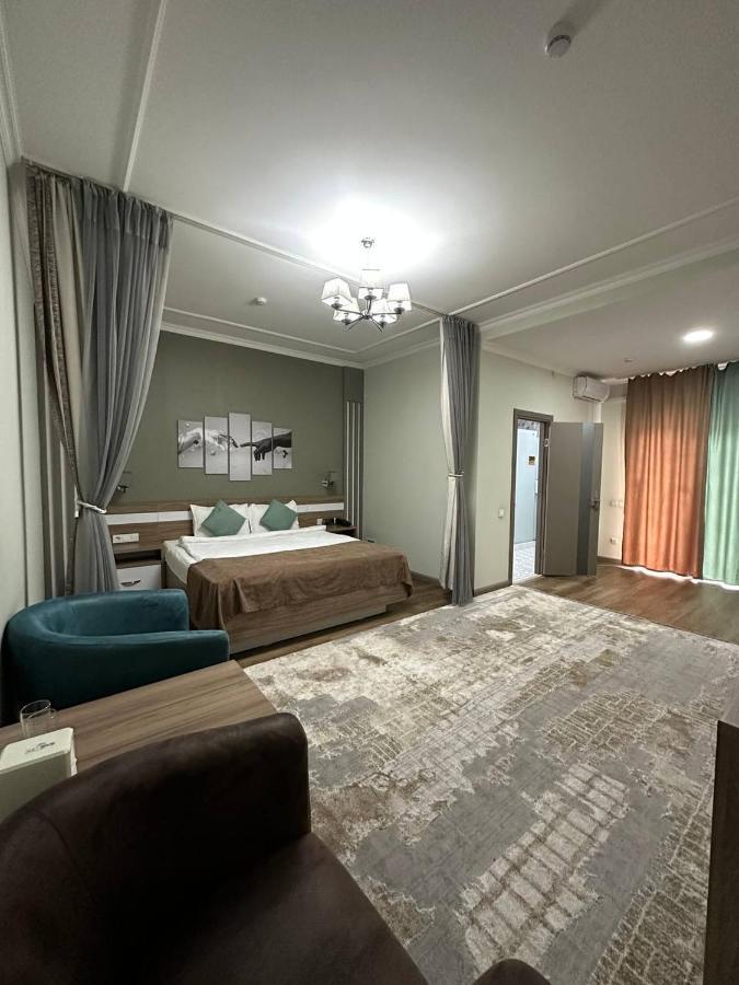 Gоlden Dragon Villa Hotel Бишкек Экстерьер фото