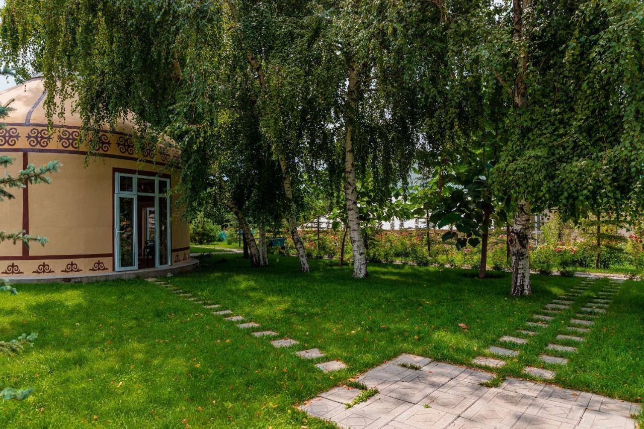 Gоlden Dragon Villa Hotel Бишкек Экстерьер фото