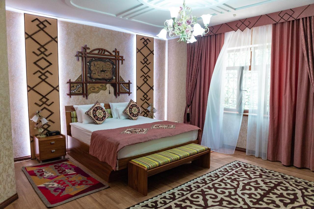Gоlden Dragon Villa Hotel Бишкек Экстерьер фото