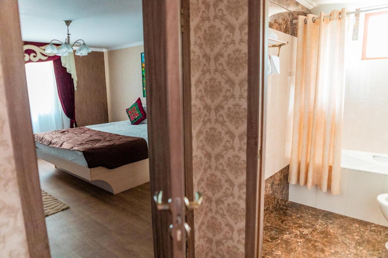 Gоlden Dragon Villa Hotel Бишкек Экстерьер фото