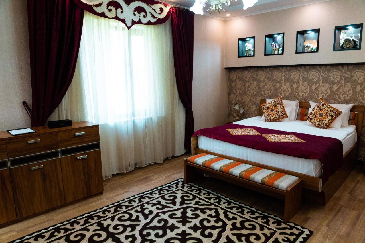 Gоlden Dragon Villa Hotel Бишкек Экстерьер фото